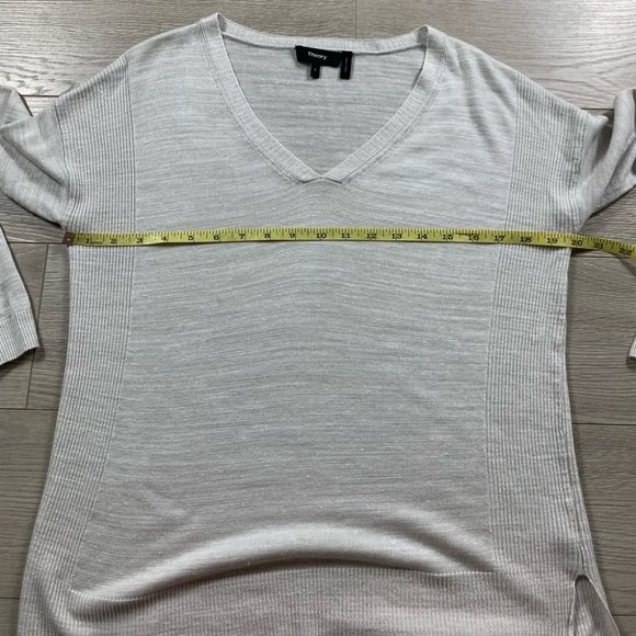 Theory Larlissa Flamme Linen V-neck Sweater - Picture 9 of 10